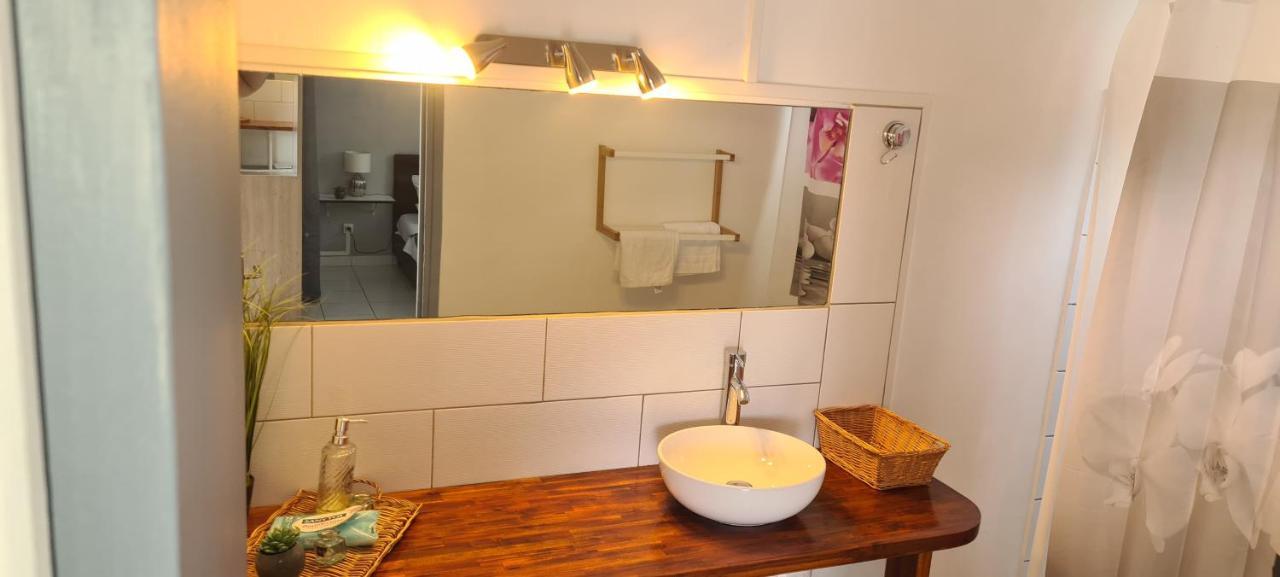 Paradies Caraibes I Les Abymes Luaran gambar